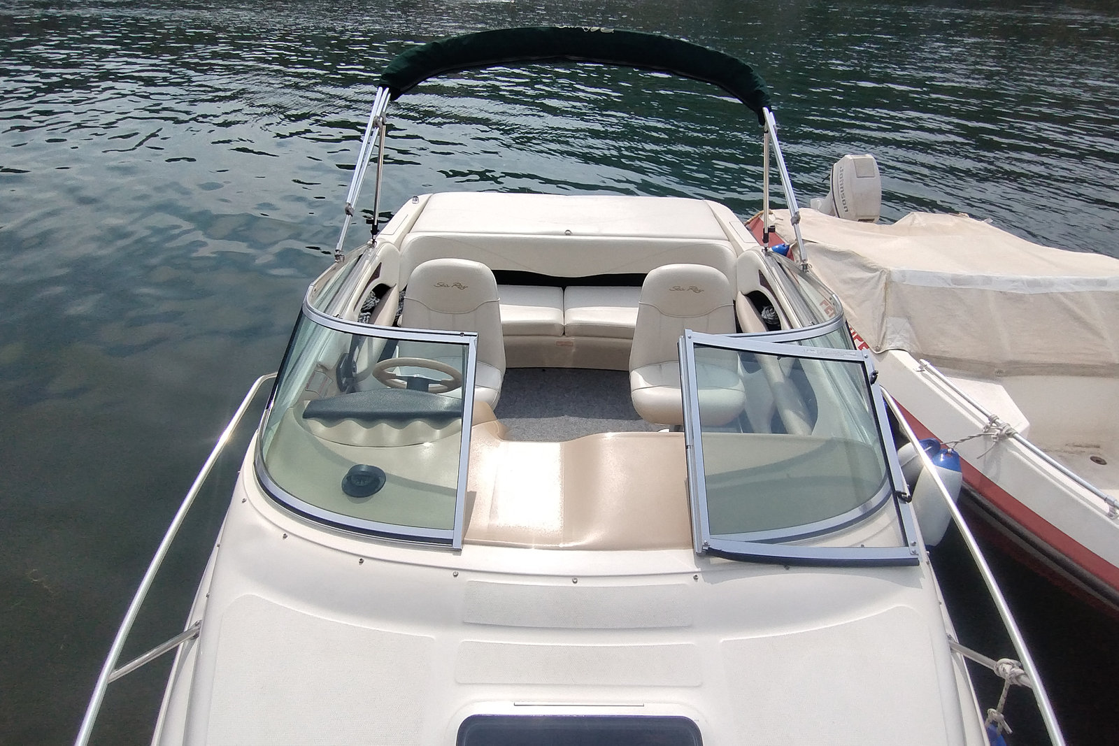 Sea Ray 190 Cabin on Lake Como